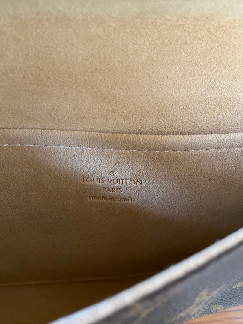 ルイヴィトン ポシェットツイン