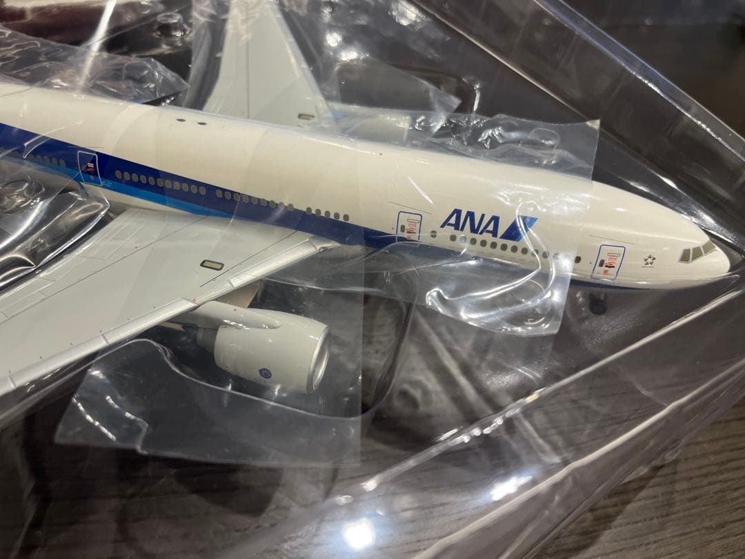 ANA Boeing 777-200 スケール1:200