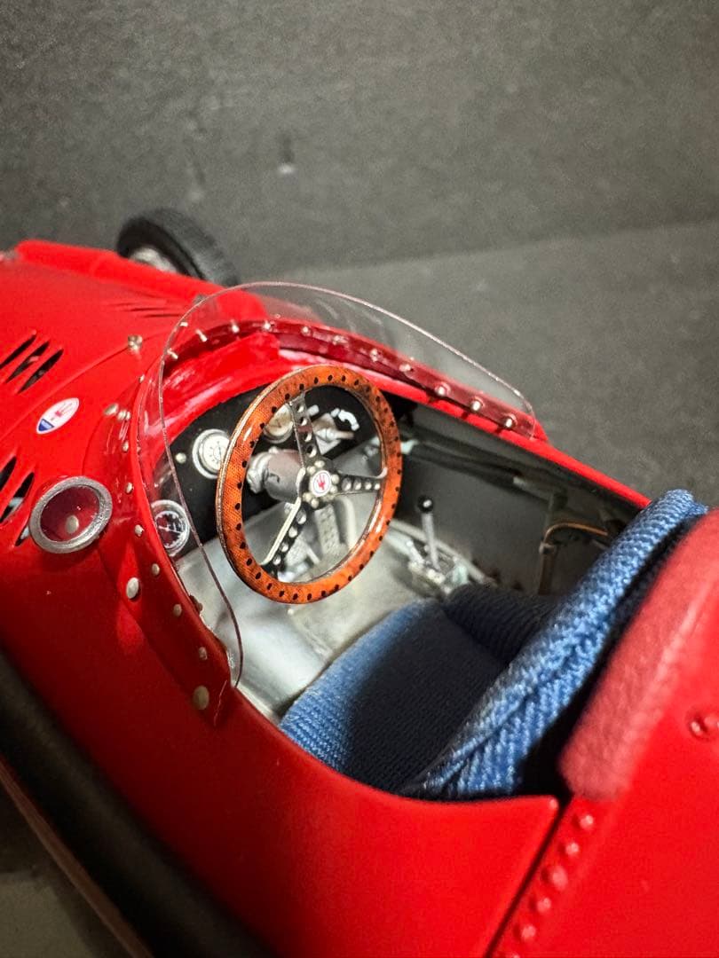 CMC 1/18 Maserati 250F (1957) 限定版