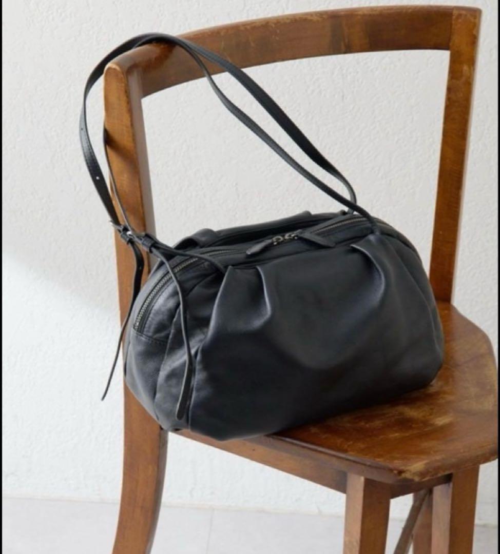 【ear PAPILLONNER】コロンボストンバッグ　ブラック