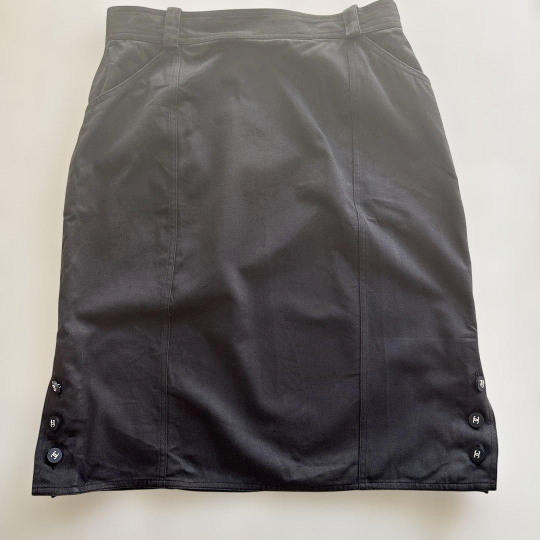 シャネル ロゴボタン タイトスカート