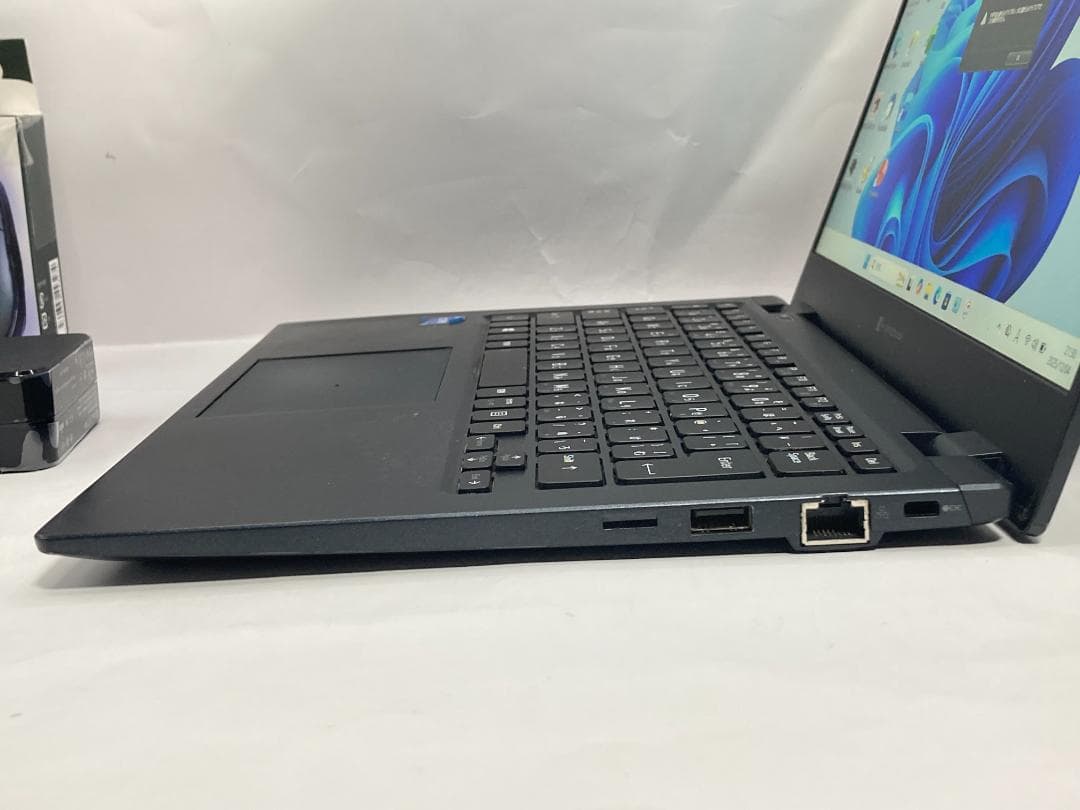 第11世代i5/16GB/ 新品SSD512GB/758g/Office2021