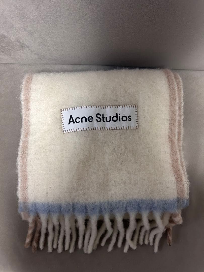 Acne Studios ウールモヘアスカーフ