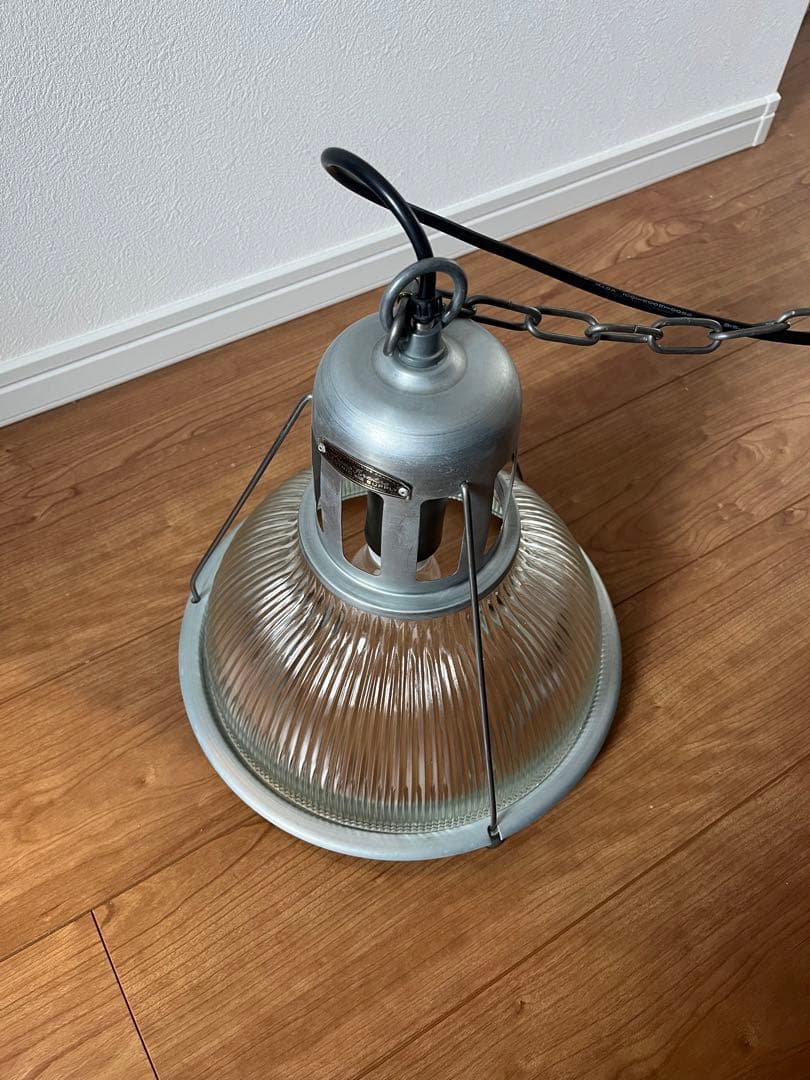 チ*ん様 アクメファニチャー　ペンダントランプ