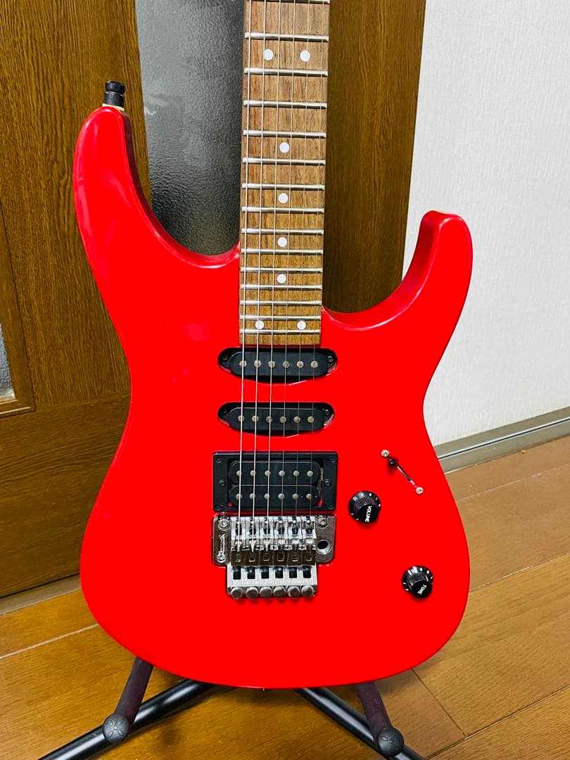 CHARVEL BY JACKSON エレキギター　SSH メタリックレッド