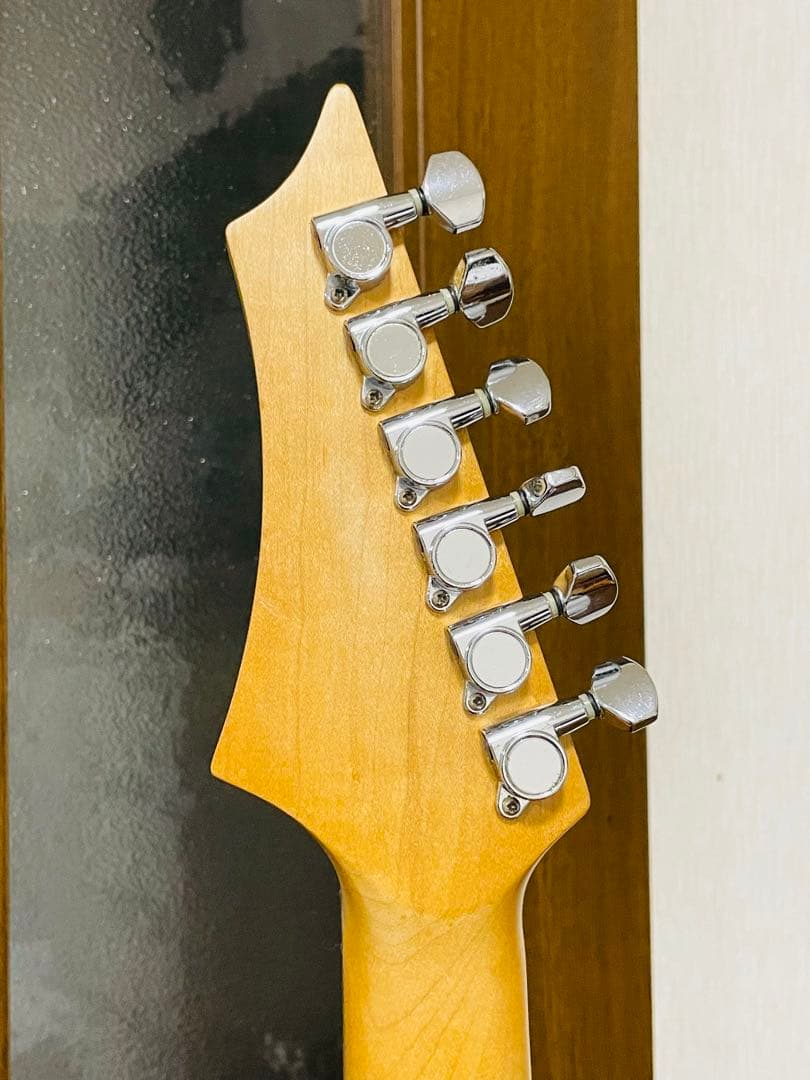 CHARVEL BY JACKSON エレキギター　SSH メタリックレッド