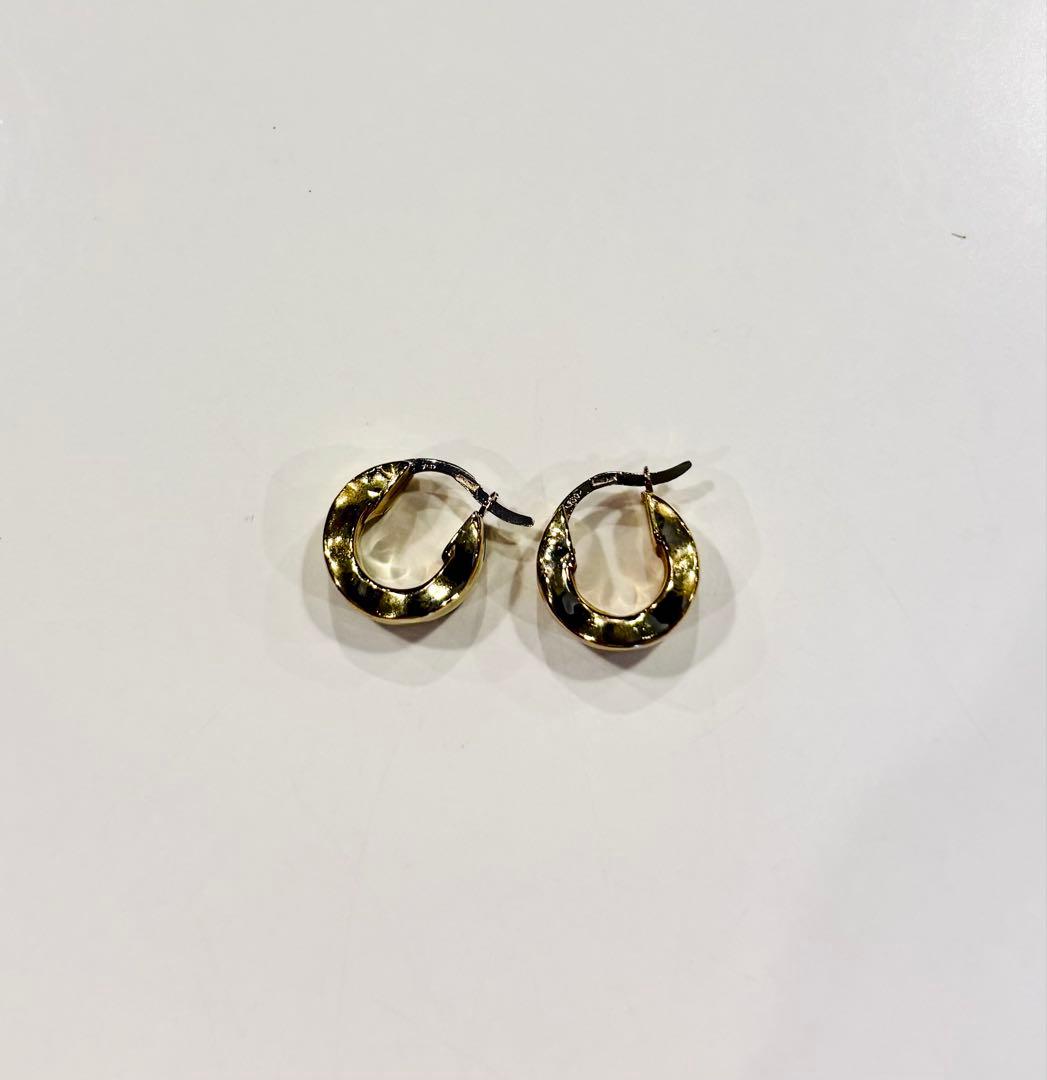 UNOAERRE ウノアエレ フープピアスK18YG