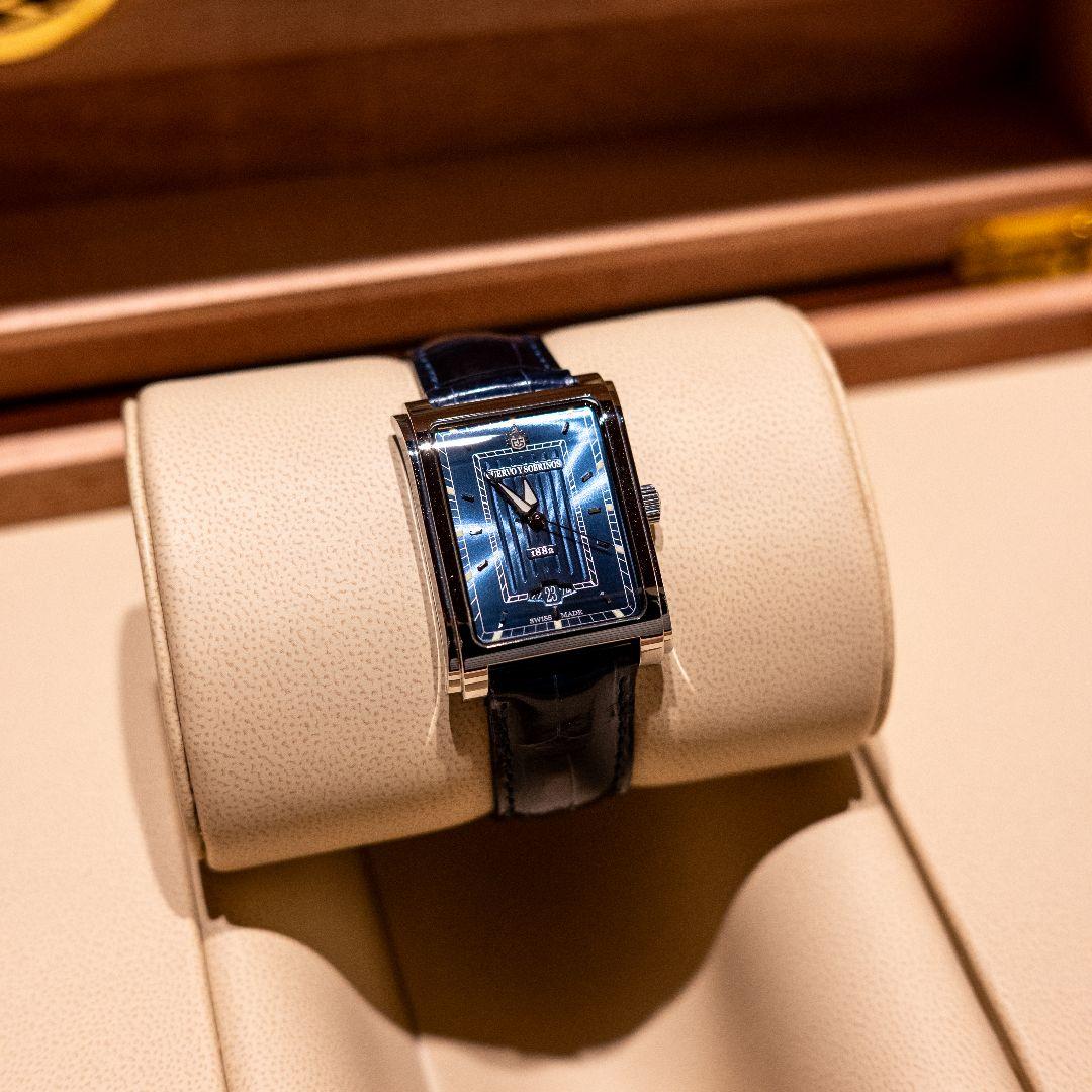 未使用 クエルボ・イ・ソブリノス プロミネンテ クラシコ 木箱付