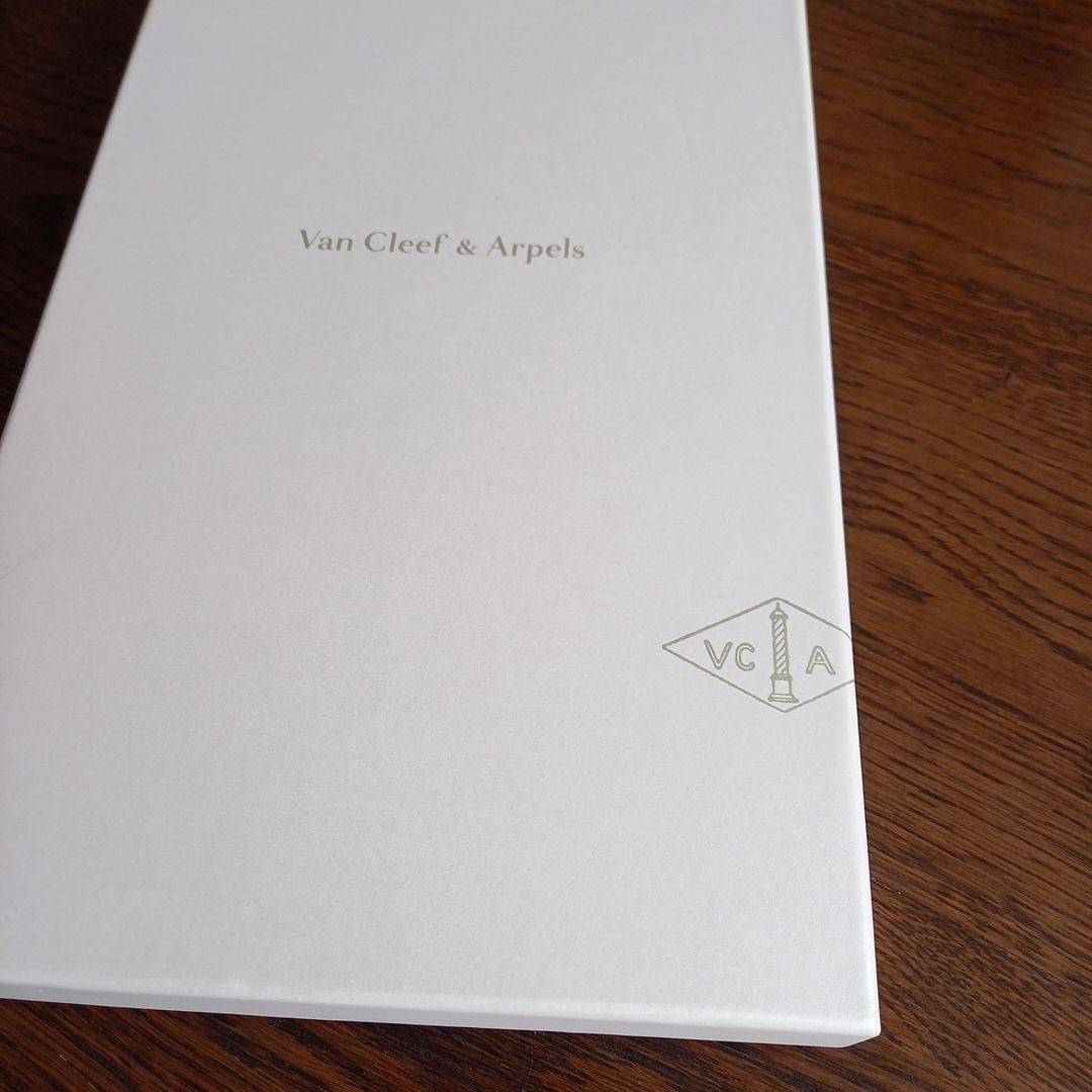 Van Cleef & Arpels ボックス　空箱