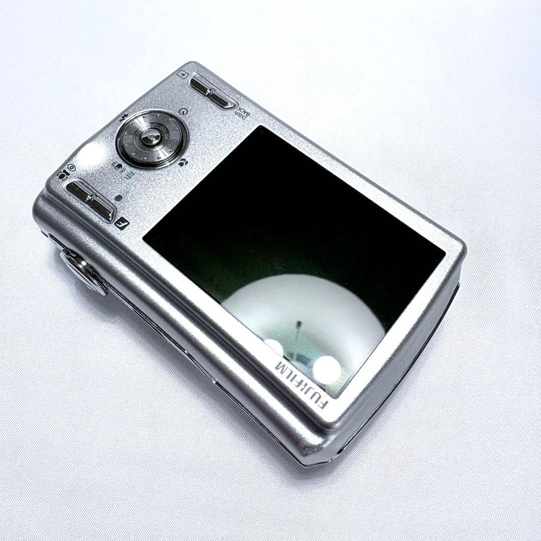 【美品】FUJIFILM FinePix F100fd シルバー 箱 説明書付き