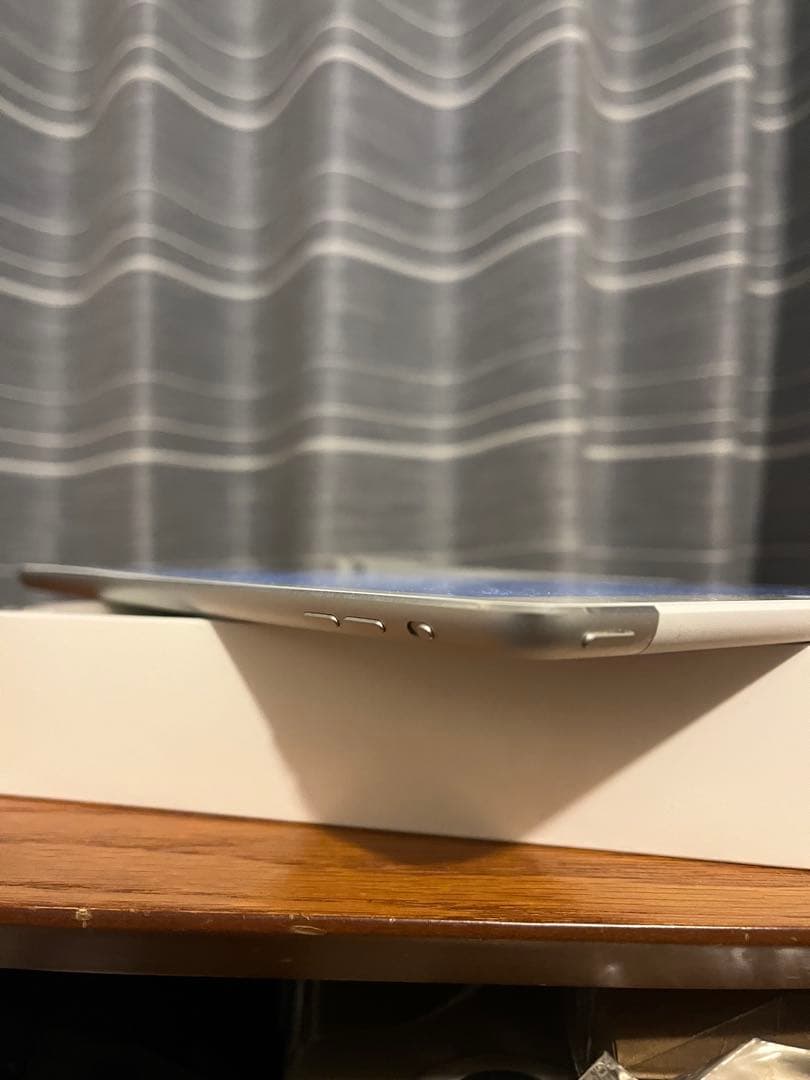 Apple iPad Air初代128GB Wifi+cellular