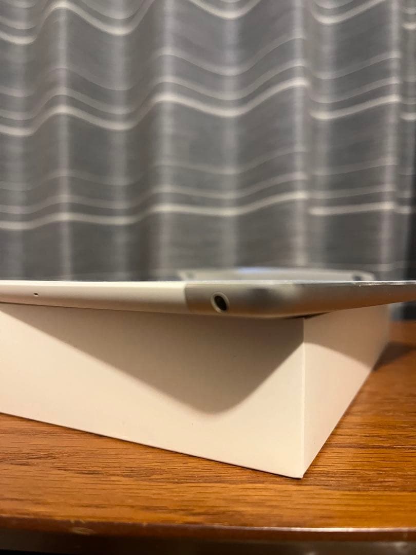 Apple iPad Air初代128GB Wifi+cellular