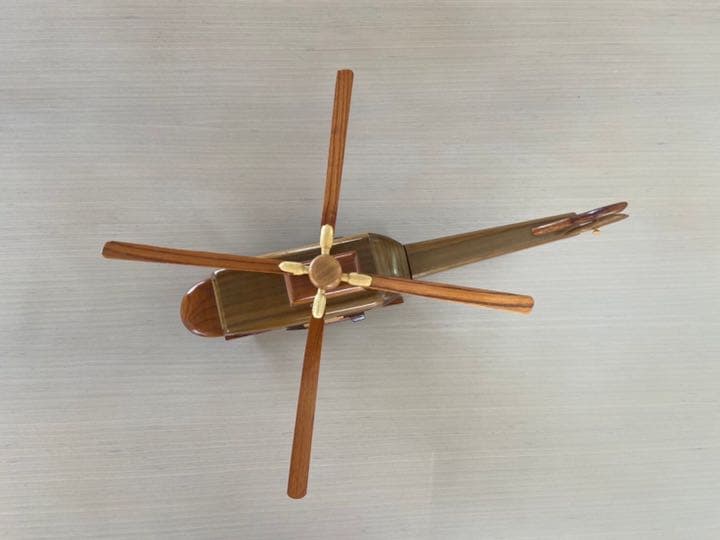 レトロな 木製オブジェ  ヘリコプター