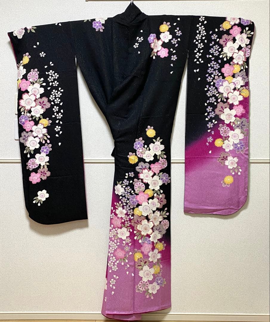 振袖 フルセット 山本寛斎 黒地 ピンク 銀通し 和柄 かわいい