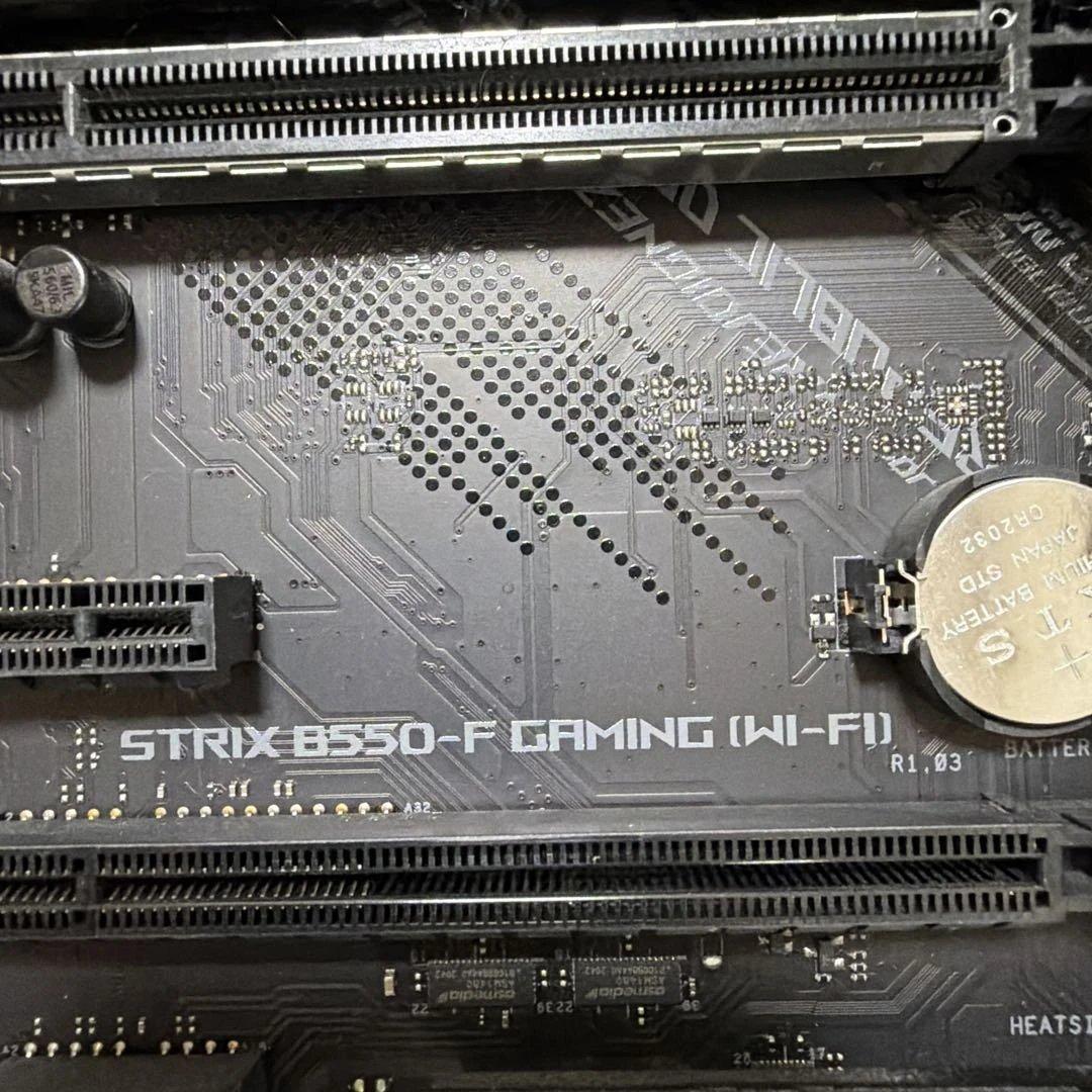 ASUS STRIX B550-F GAMING (WI-FI) 本体