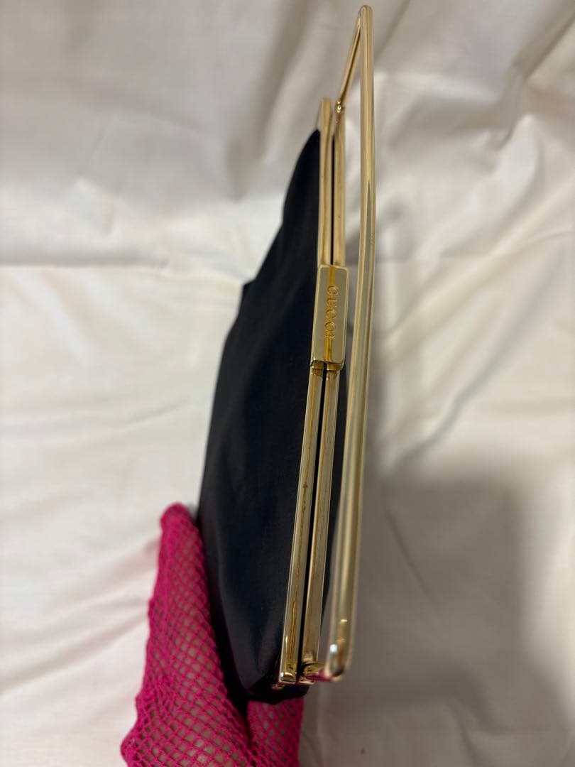 美品 ‼️GUCCI グッチ 黒 サテン　ゴールド金具 パーティーバッグ ‼️