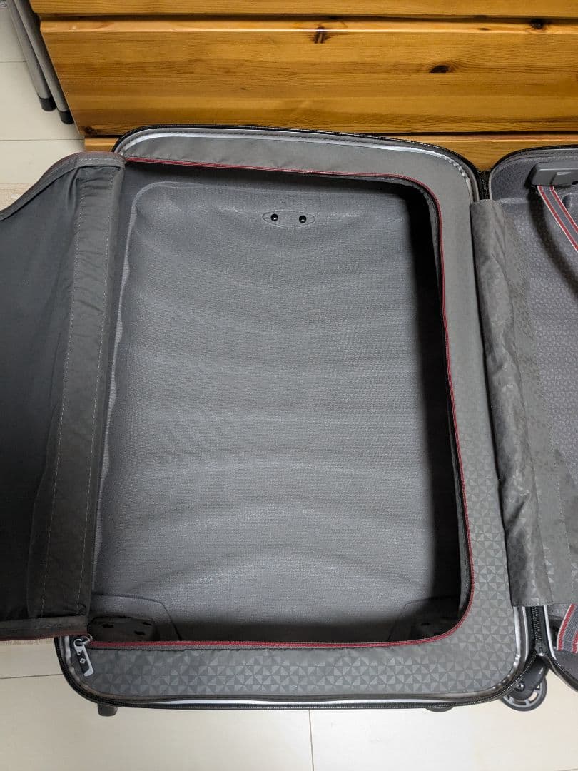 サムソナイト ハードスーツケース