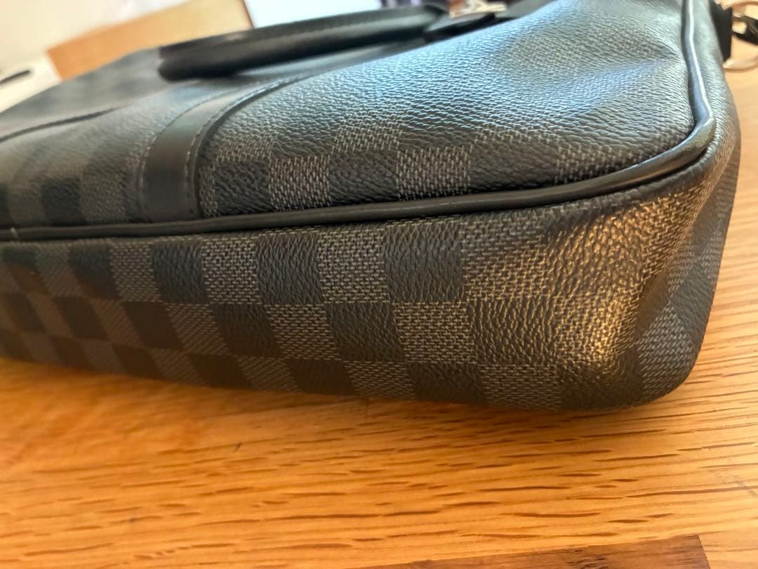 【美品】ルイ・ヴィトン ポルト ドキュマン・ヴォワヤージュPM