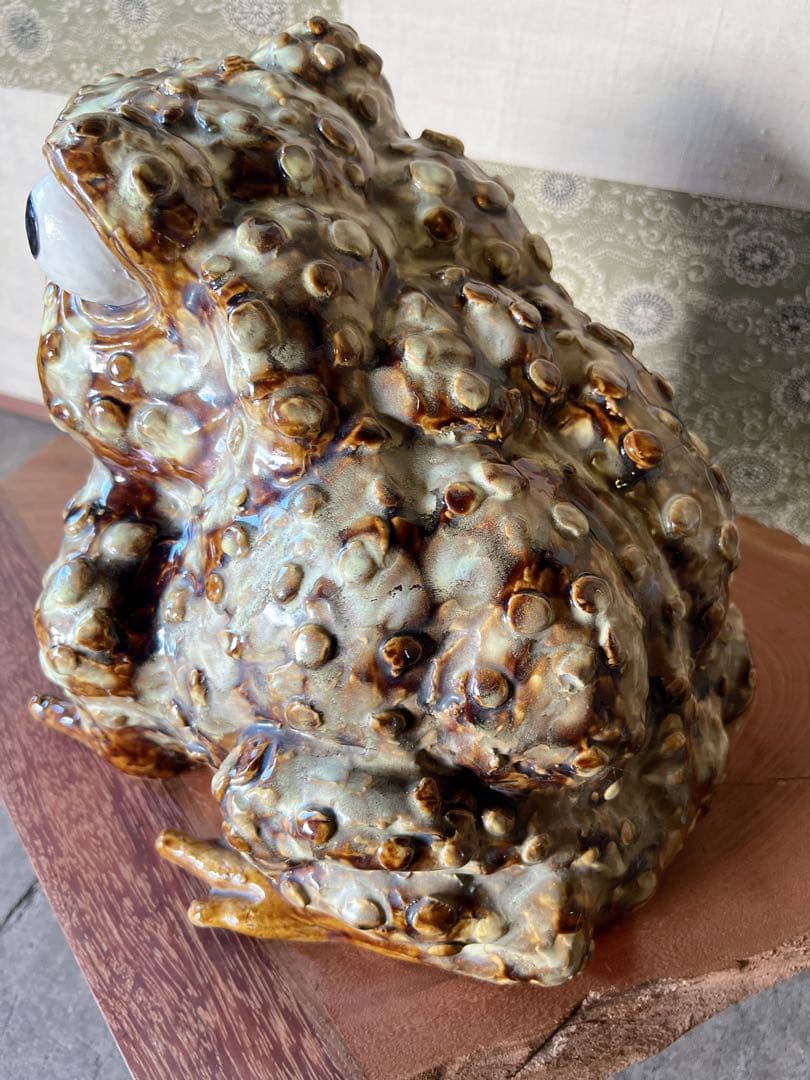 九谷焼　糠川清章作　ガマガエル　縁起物　かえる　陶器　置物