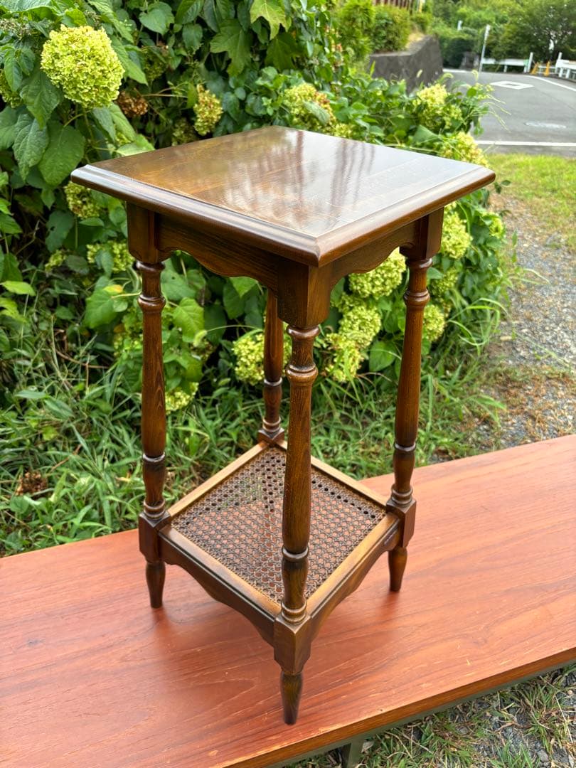 karimoku カリモク コロニアル　サイドテーブル　花台　フラワースタンド