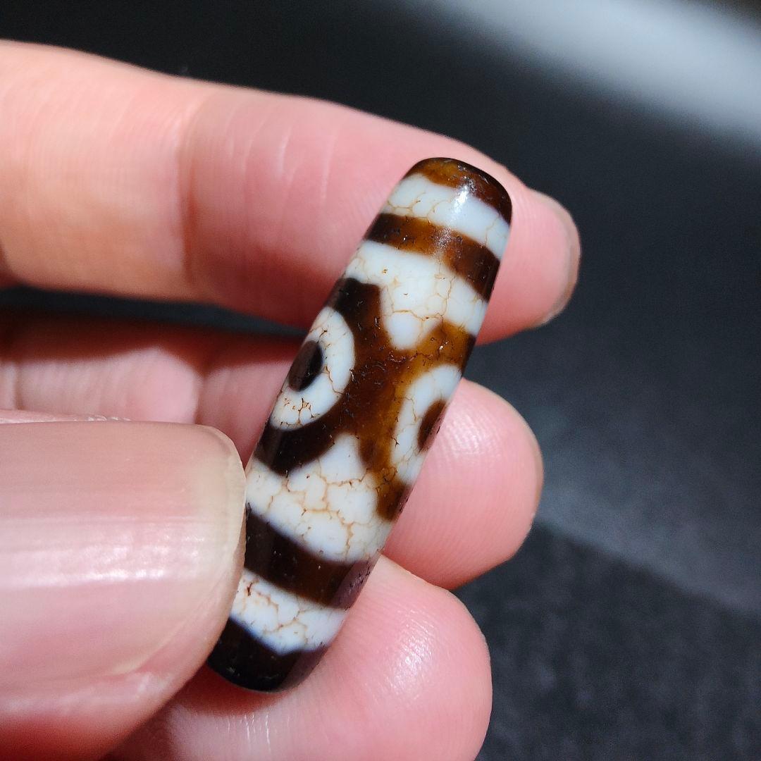 57 至純龍紋蓮華三眼天珠　レア物　天珠　風水　占い　魔除け　天然石　開運　鉱物