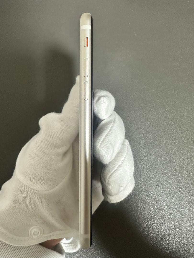 iPhone SE3 第3世代 128GB SIMフリー バッテリー100% 白