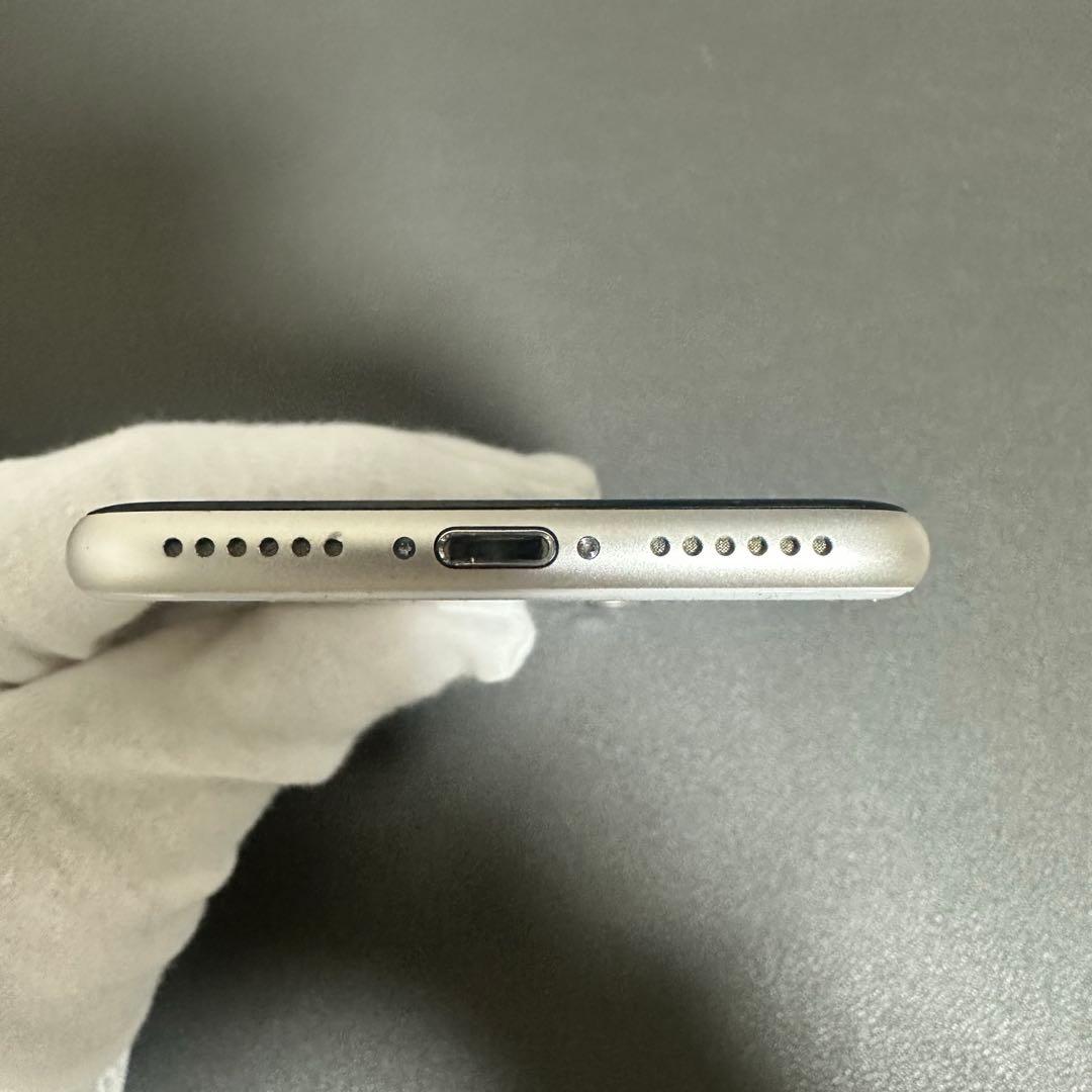 iPhone SE3 第3世代 128GB SIMフリー バッテリー100% 白