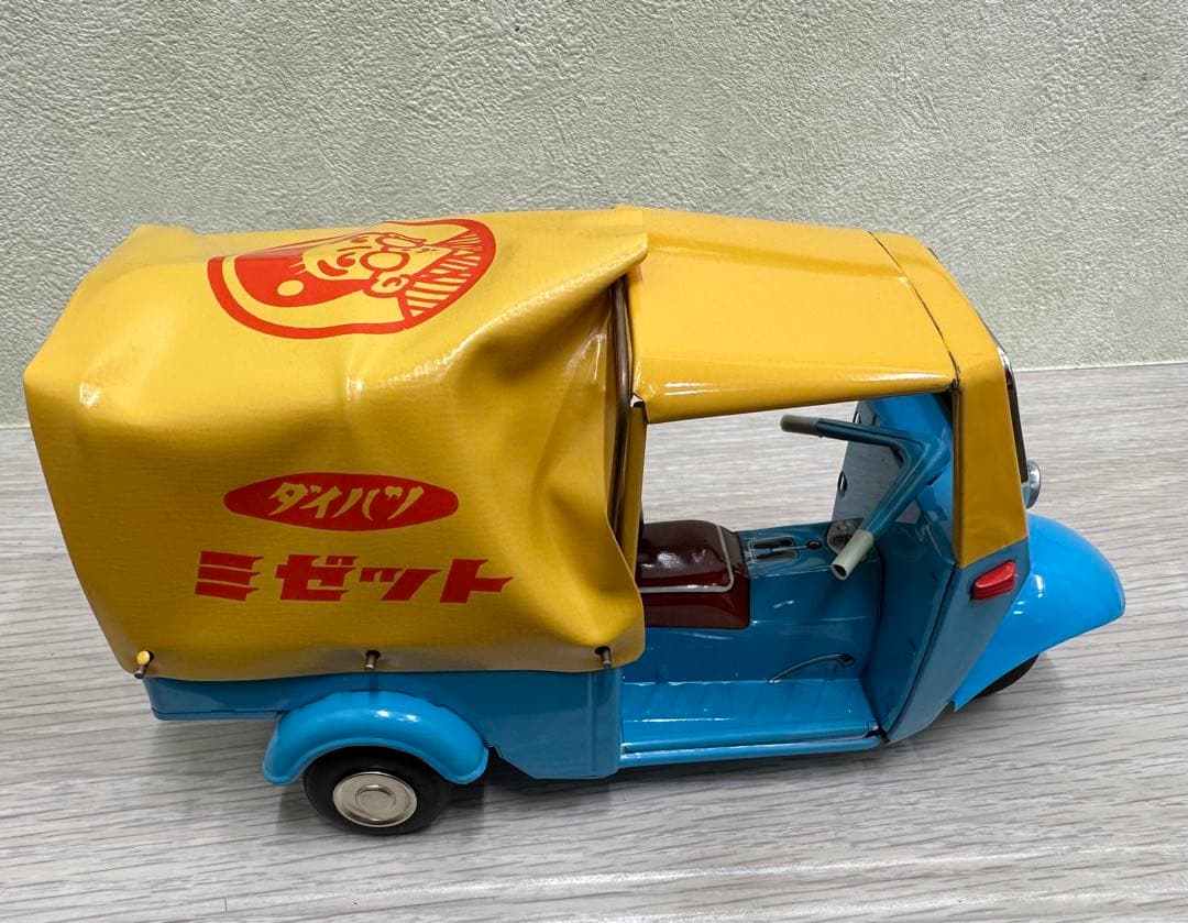 【コンちゃん幌】ブリキDKA型　ダイハツ　大村崑　ミゼット1990 車ミニカー