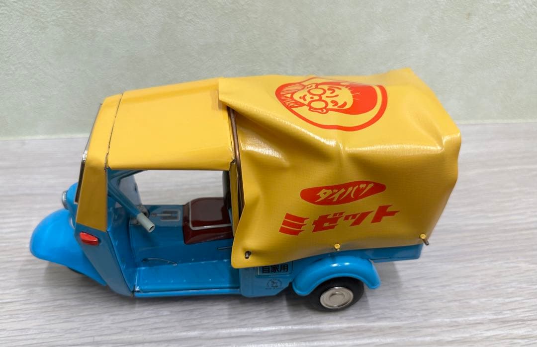 【コンちゃん幌】ブリキDKA型　ダイハツ　大村崑　ミゼット1990 車ミニカー