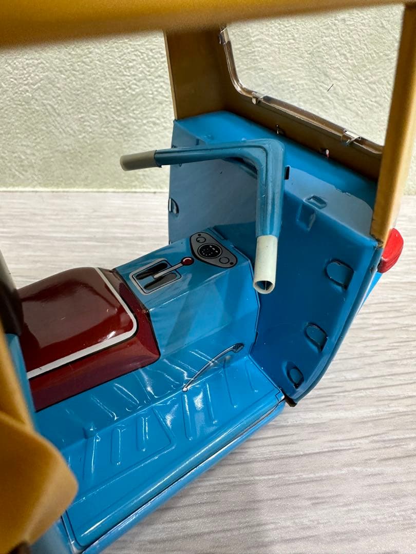 【コンちゃん幌】ブリキDKA型　ダイハツ　大村崑　ミゼット1990 車ミニカー