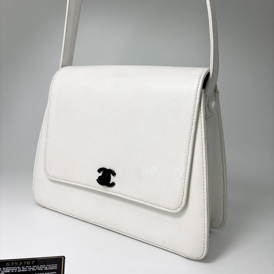 超極美品 シャネル キャビアスキン ショルダーバッグ ターンロック ホワイト