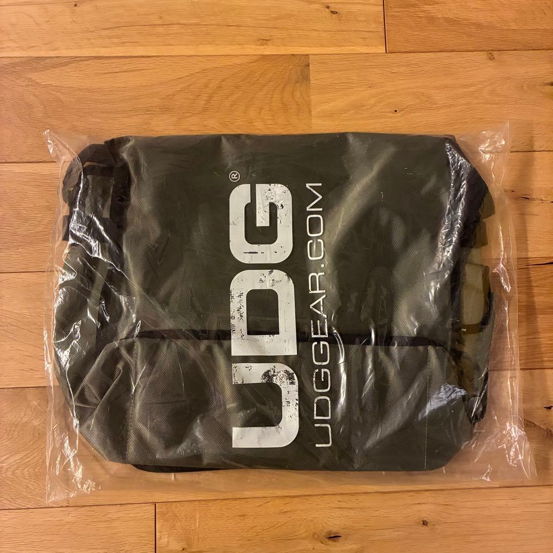 UDG レコードバッグ オリーブ