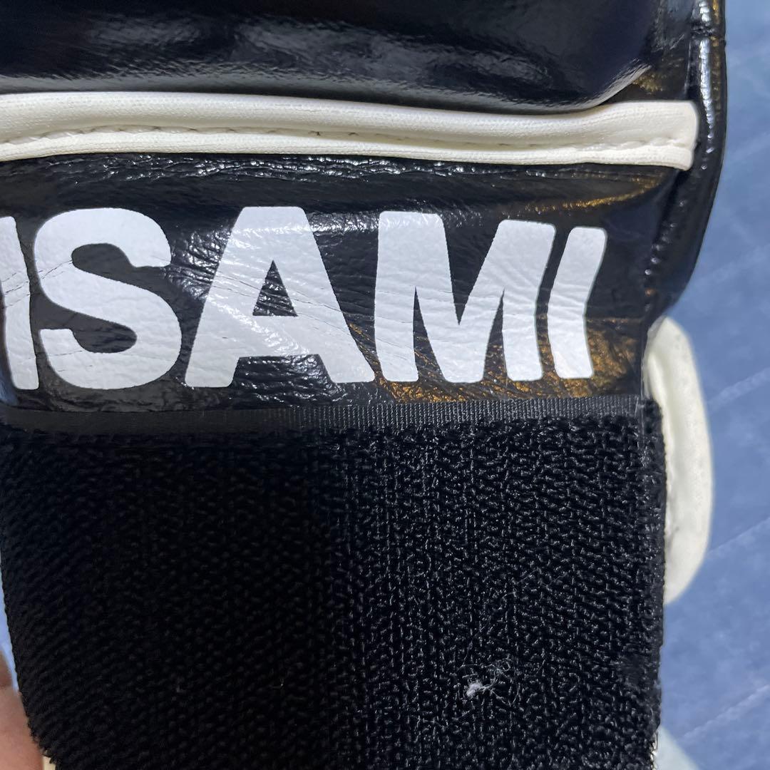 ISAMI MMAグローブ 黒色 オープンフィンガー