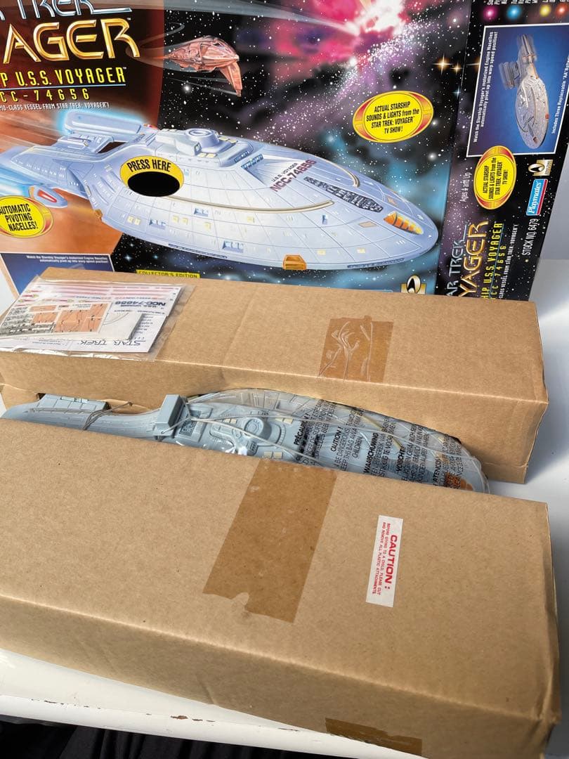 年末年始セール　スタートレック　ヴォイジャー号　プレイメイツ　希少品