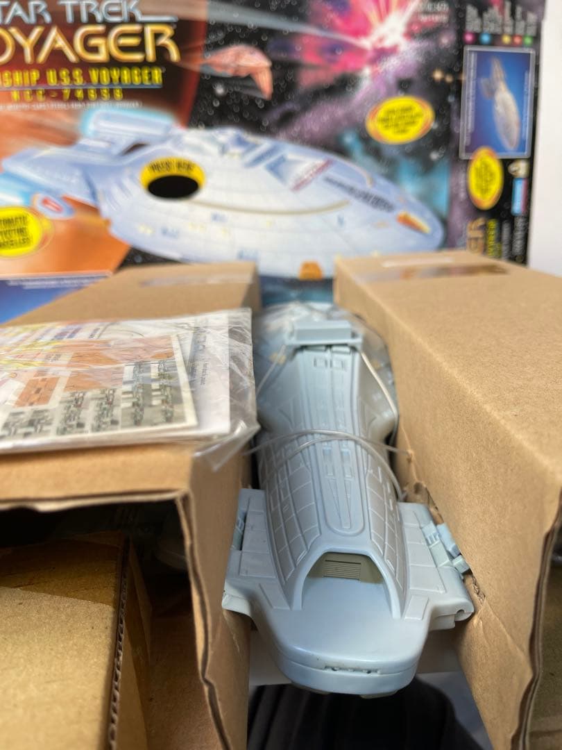 年末年始セール　スタートレック　ヴォイジャー号　プレイメイツ　希少品