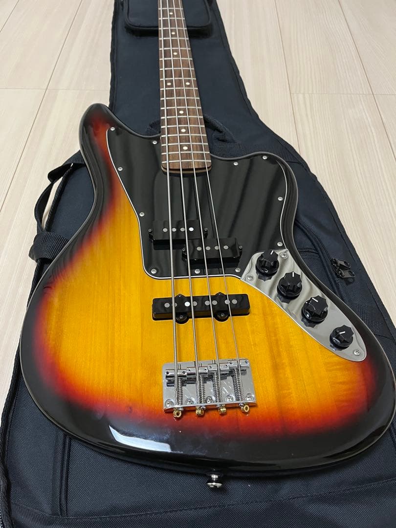 ベース Squier Vintage Modified Jaguar Bass