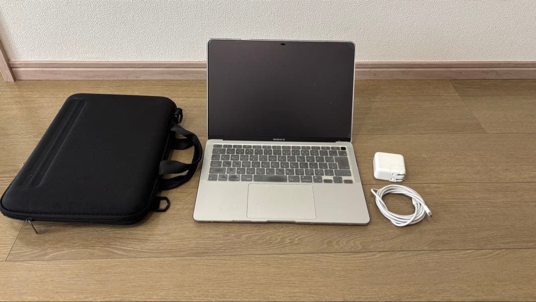 MacBook本体 MacBook AIR RAM8GB SSD256