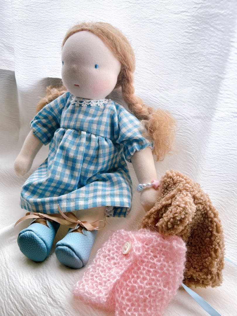 ウォルドルフ人形　水色の女の子