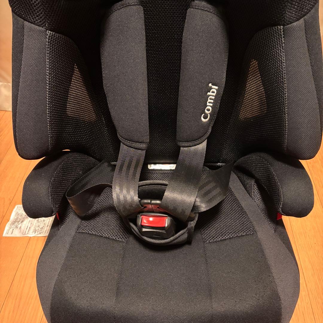 【美品】Combi チャイルドシート ブラック ジョイトリップエアスルーGG