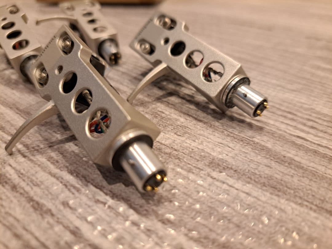 Technics SL-1200 ヘッドシェル4個セット (SHURE 針4個)