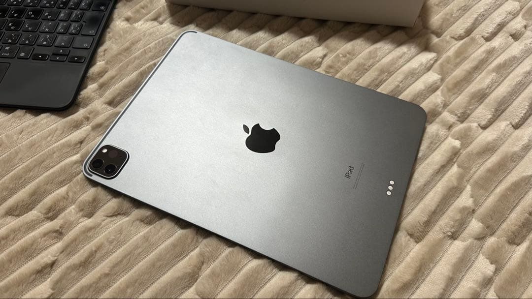 iPad Pro 第2世代　11インチ　MagicKeyboard付　256GB