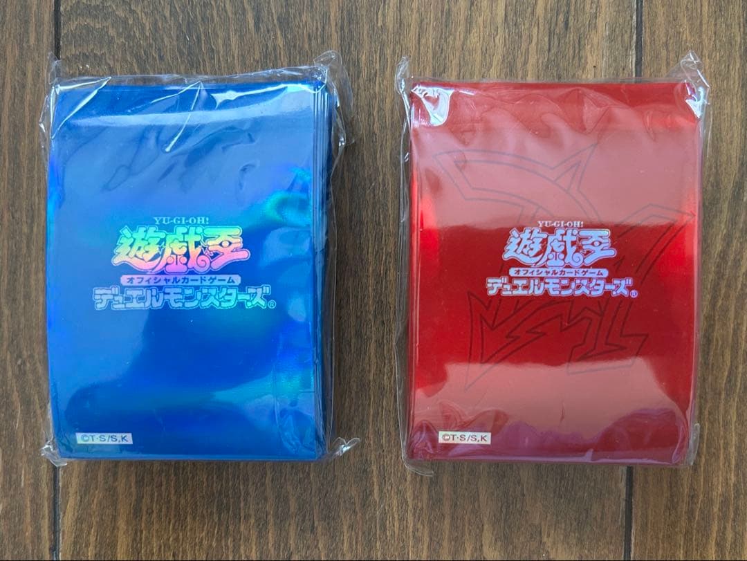 【未使用】遊戯王 スリーブ オシリスレッド 赤 60枚 初期 青スリーブ 60枚