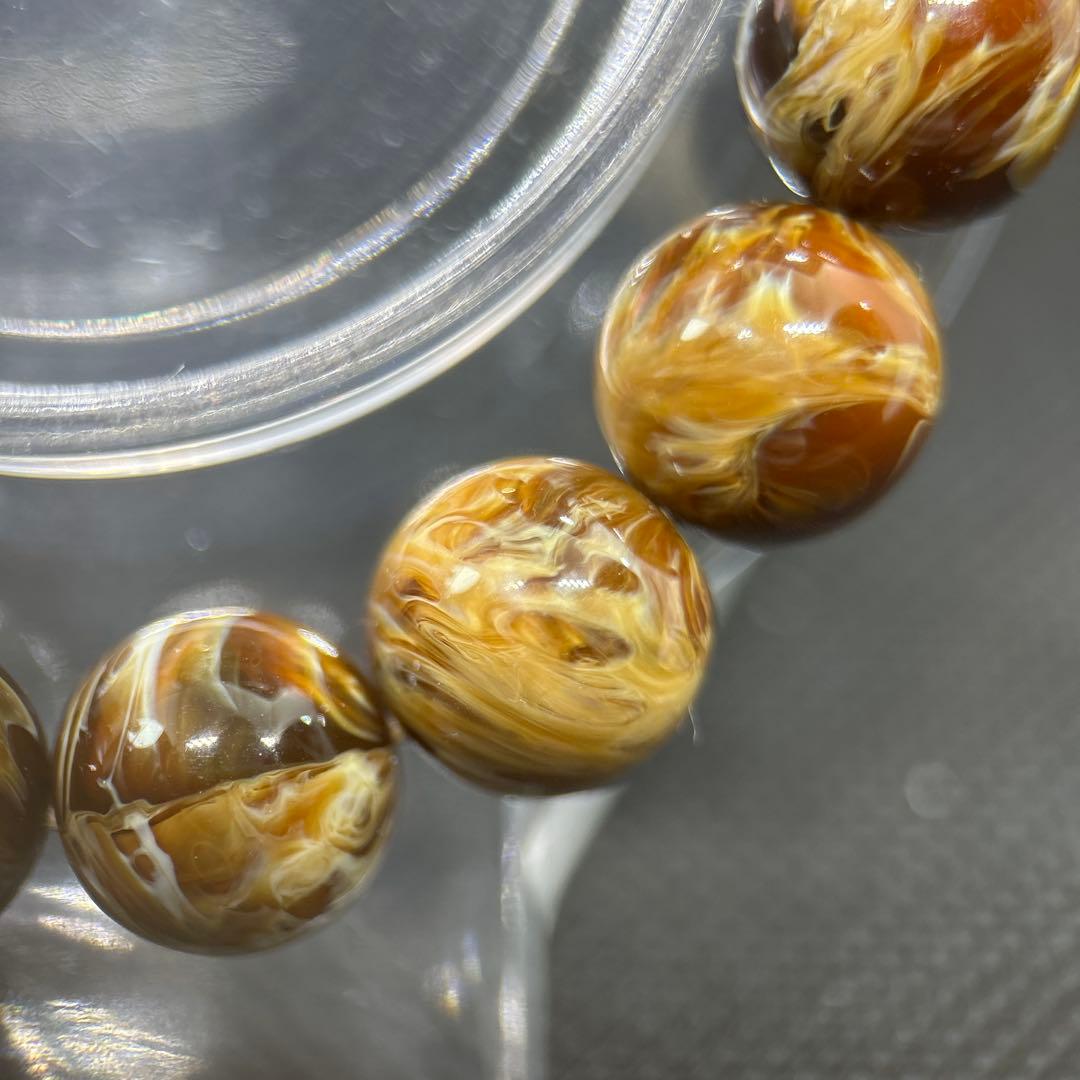 花琥珀のブレスレット