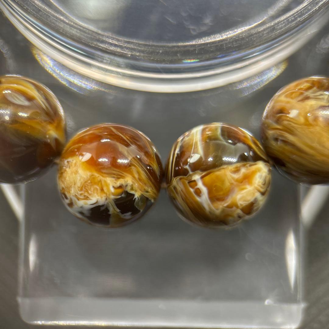 花琥珀のブレスレット