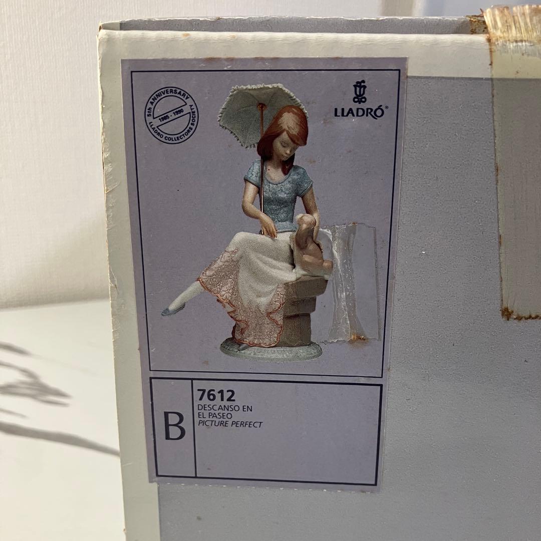 LLADRO リヤドロ 7612 日傘の女性と犬 ベンチ フィギュリン