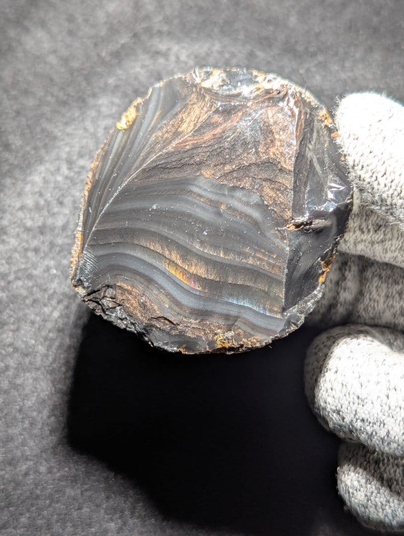 【原石】十勝石玲瓏　北海道産レインボーオブシディアン　十勝石　玲瓏石
