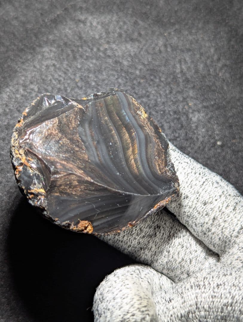 【原石】十勝石玲瓏　北海道産レインボーオブシディアン　十勝石　玲瓏石
