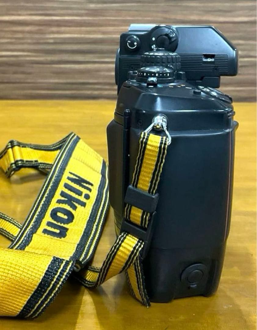 ニコン　一眼レフフィルムカメラ F4 ＆ バッテリーグリップ MB-21