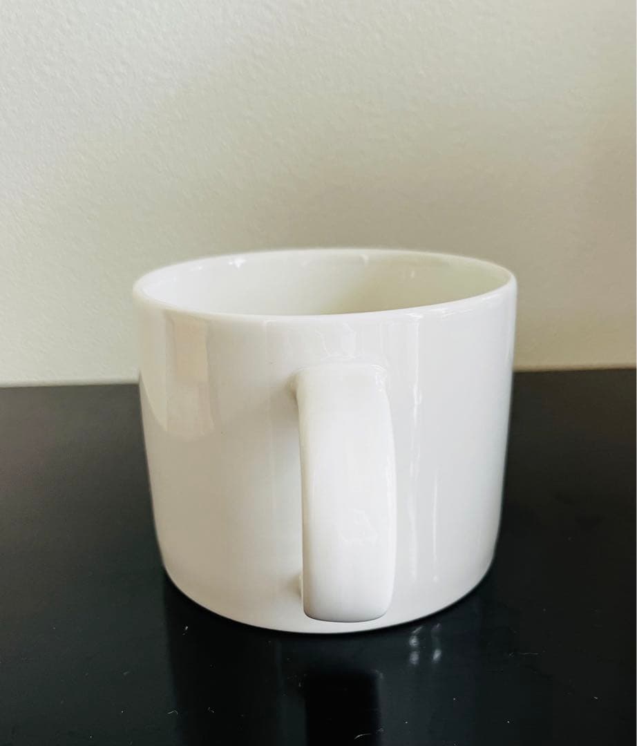 リ・ウファン　リ・ウーファン 李 禹煥　カップ　「Dialogue」陶磁器　貴重