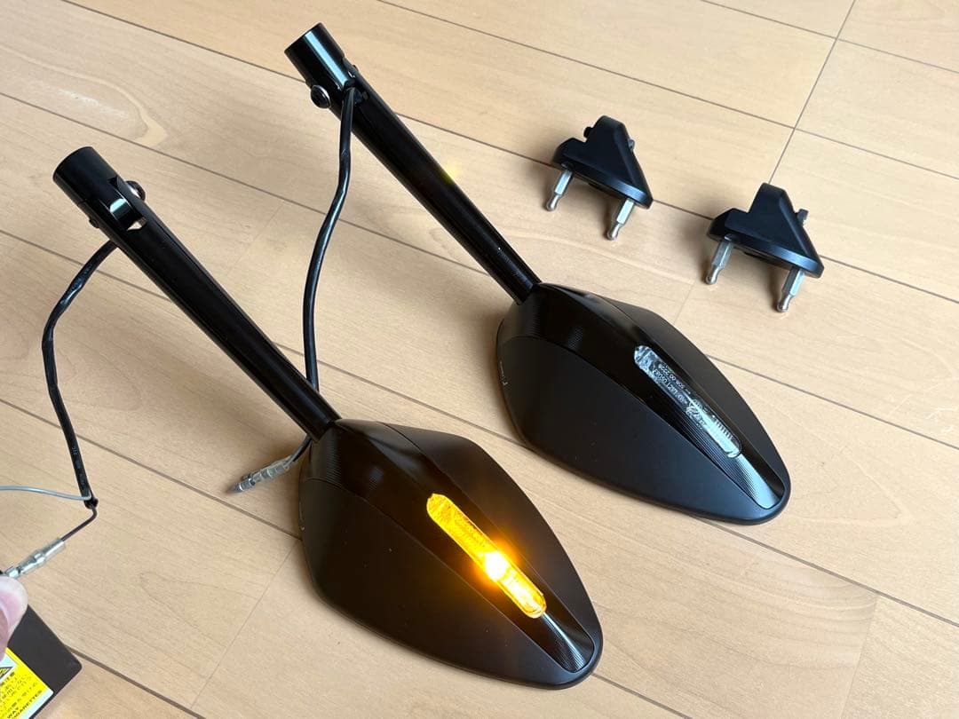 ウィンカー付きミラー rizoma リゾマミラー　Veloce L BS305